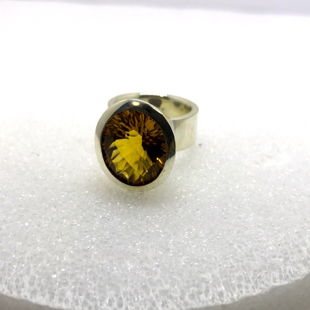 Natural citrine gem